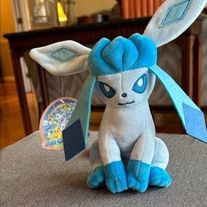 Nintendo Pokémon Glaceon 11” plush